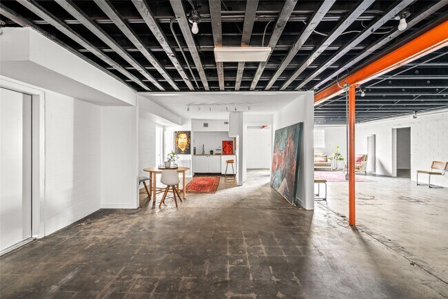 Building Photo - 5975 Armour Dr