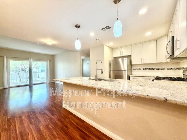 Building Photo - 31371 Taylor Ln