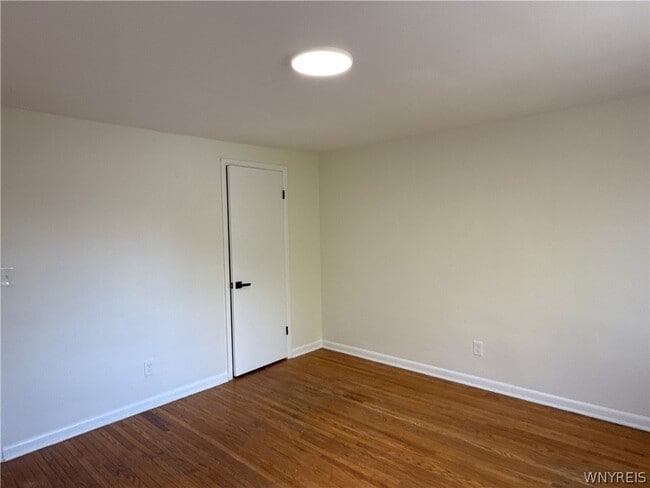 Building Photo - 130 Sanders Rd