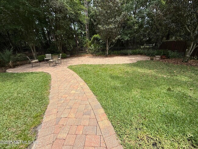 Building Photo - 1010 Garrison Dr