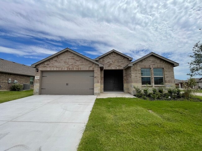 Building Photo - AVAILABLE NOW NEW CONSTRUCTION 3 BEDROOM 2...