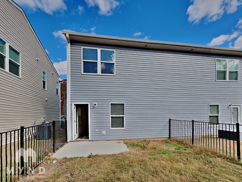 Building Photo - 122b Fosters Gln Pl