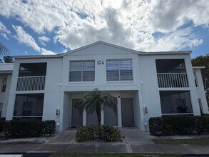 Building Photo - ANNUAL RENTAL - 2ND FLOOR 1 BED PLUS DEN/1 BATH CONDO IN GRANADA LAKES!