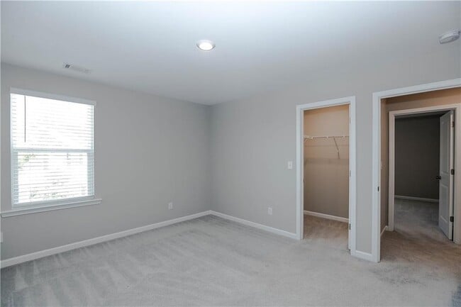 Building Photo - 4355 Magpie Dr