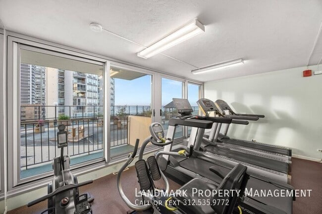 Building Photo - 6033 N Sheridan-Unit 35D
