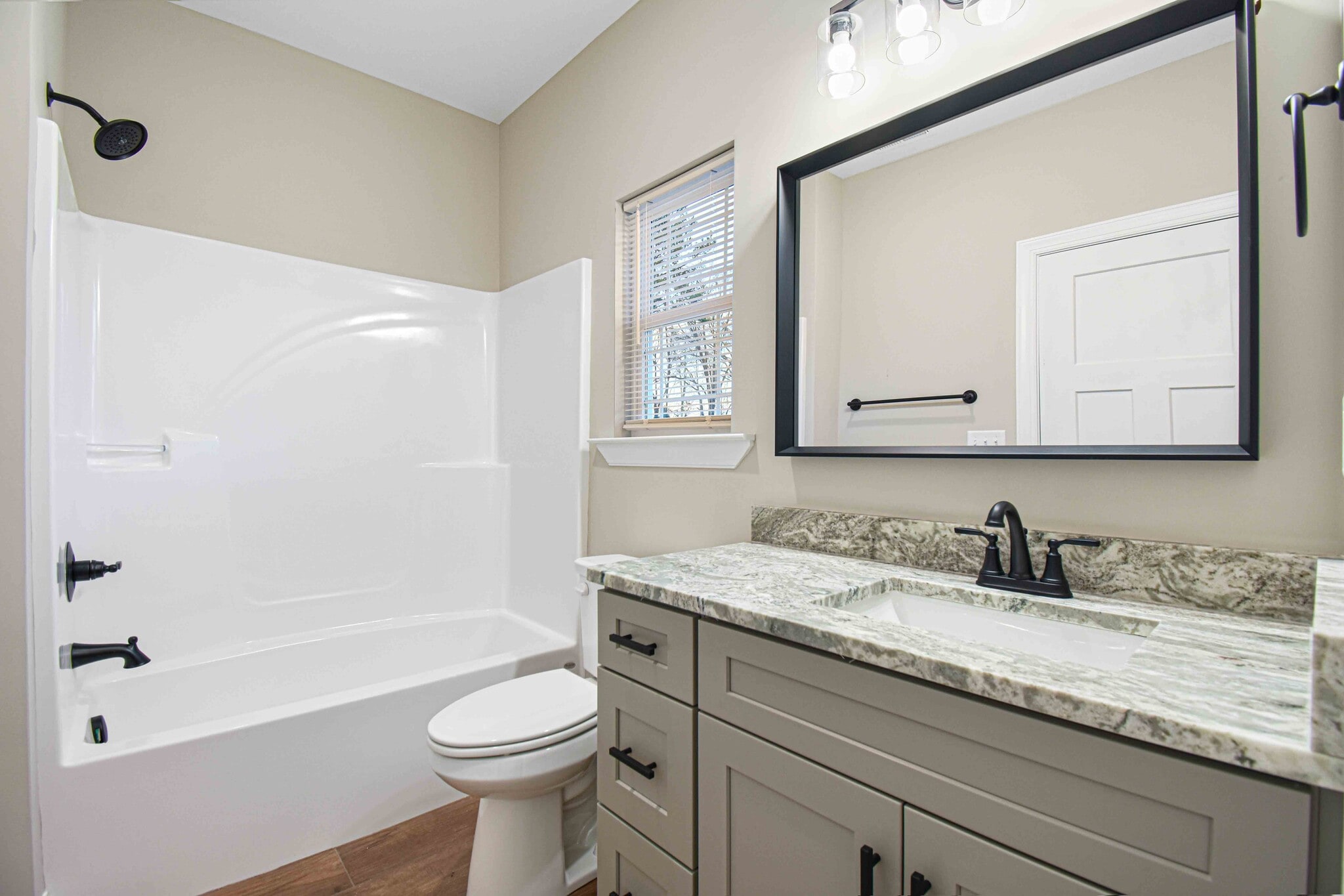 Building Photo - 44 Palm Beach Ave