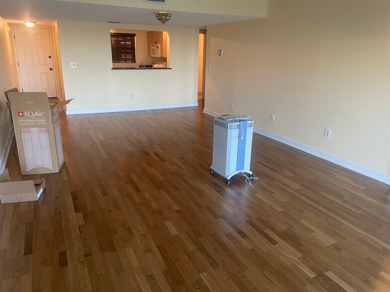 Living room - 7893 Sailboat Key Blvd S