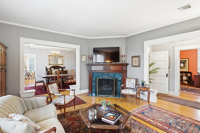 Building Photo - 303 Westwood Ave