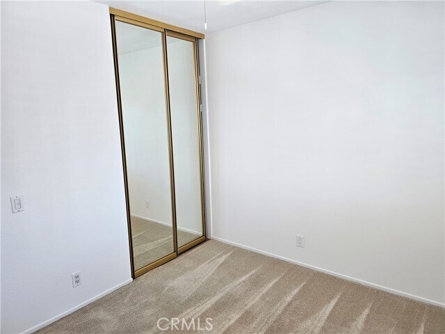 Building Photo - 25825 Southbrook