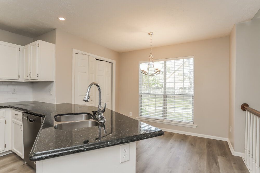 Building Photo - 2057 Wedgewood Dr