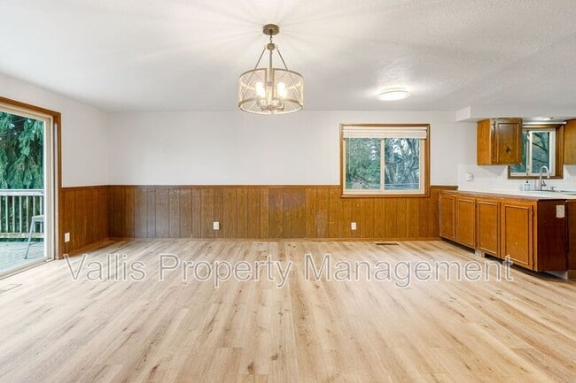 Building Photo - 2197 Doaks Ferry Rd NW