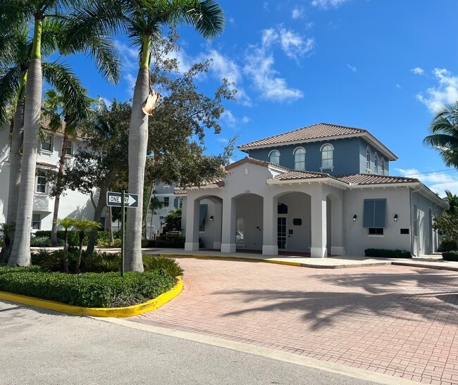 Building Photo - 1253 Piazza Antinori