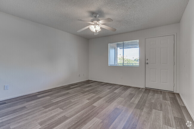 1BR, 1BA - 636SF - Living Room - Solano Park Apartments