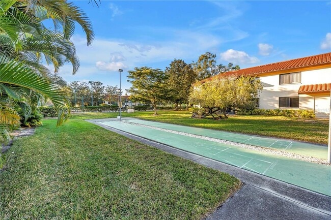 Building Photo - 8415 Gardens Cir