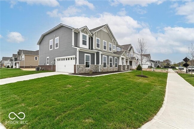 Building Photo - 2165 Davis Dr