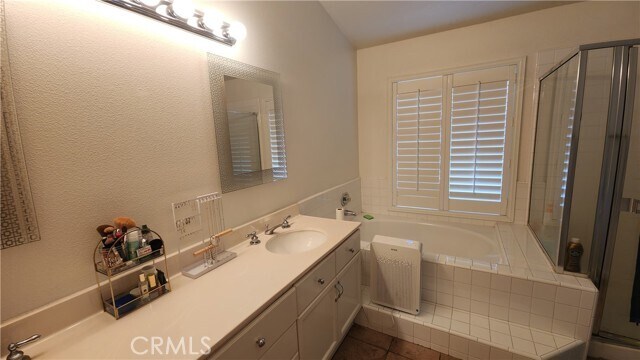 Building Photo - 580 N Pageant Dr