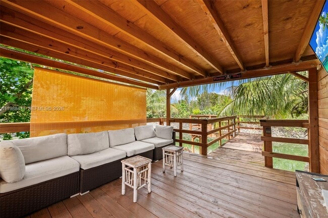 Building Photo - 7245 S Waterway Dr