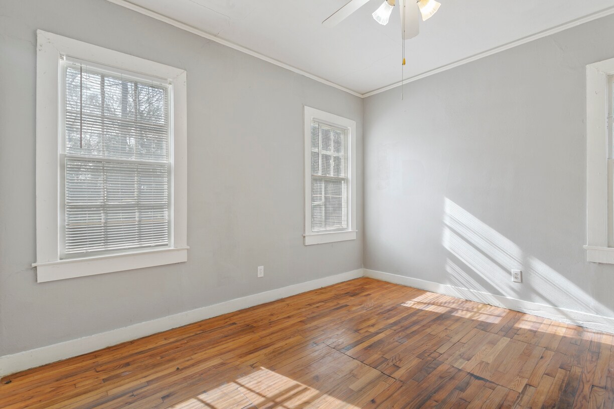 Building Photo - 1029 Quinn St