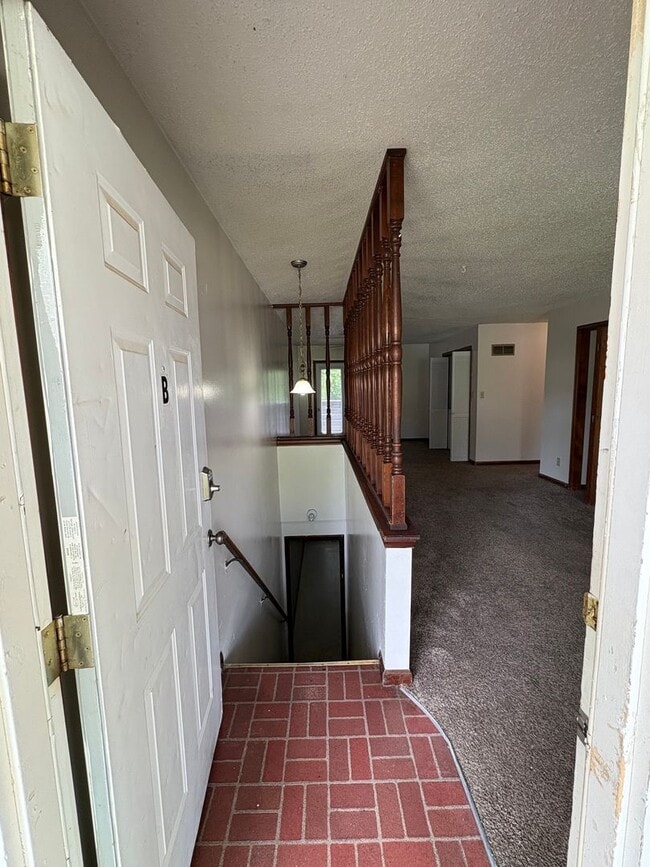 Building Photo - 828 Dondee Dr