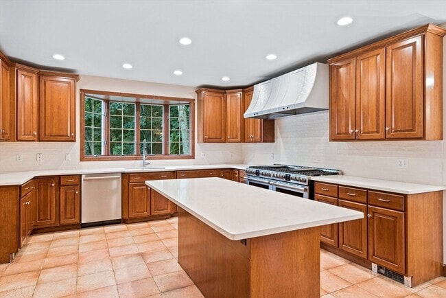 Building Photo - 282 High St