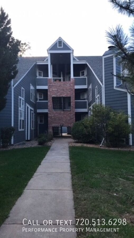 Building Photo - 11111 Alcott St