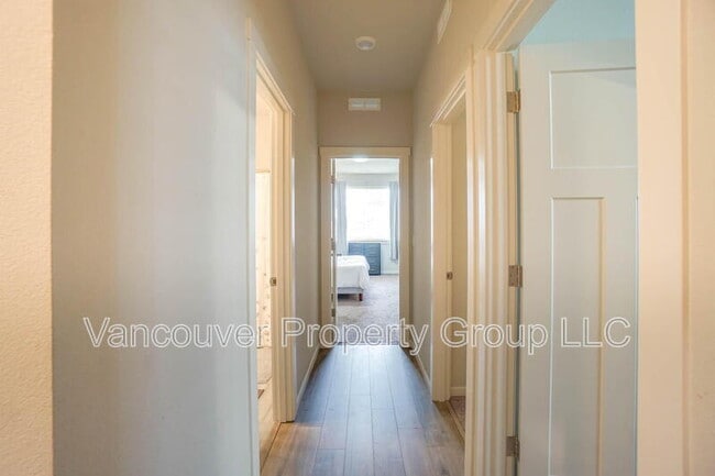 Building Photo - 11812 NE 137th Ave