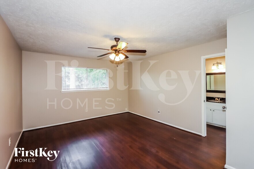 Building Photo - 17538 Bonnie Sean Dr