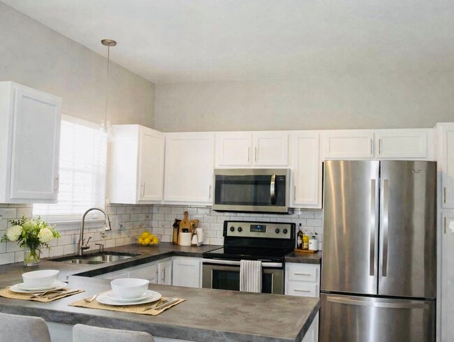 Building Photo - 76 Gr-Pd-51