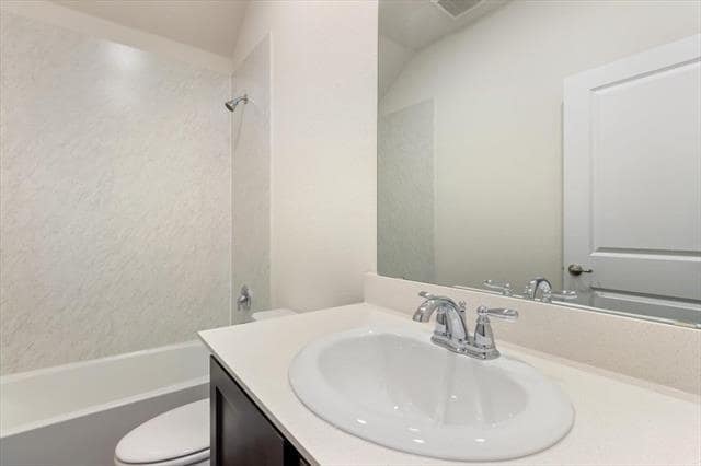 Building Photo - 3901 Oak Crk Cir