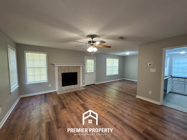 Building Photo - Newly Renovated Cordova Gem | 3BR/2.5BA with Soaking Tub & 2-Car Garage