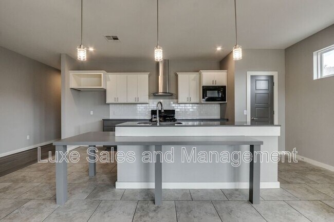 Building Photo - 9428 NW 91st St