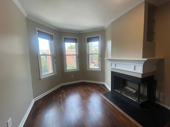 Building Photo - Dupont Circle 2-level Condo at The Cygnet. 1 Bed/1 Full Bath, Fireplace and Modern Kitchen