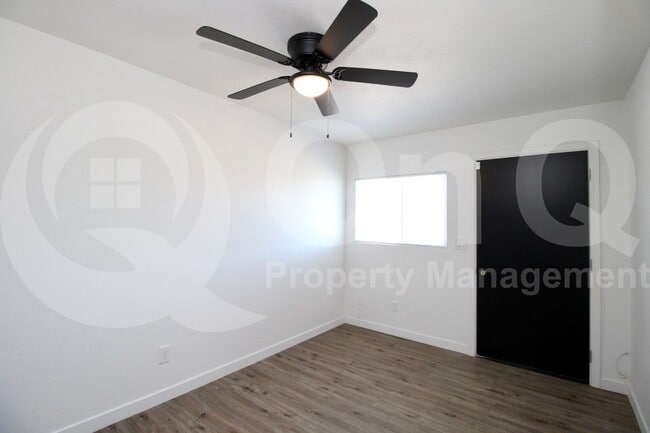 Building Photo - 745 W McMurray Blvd