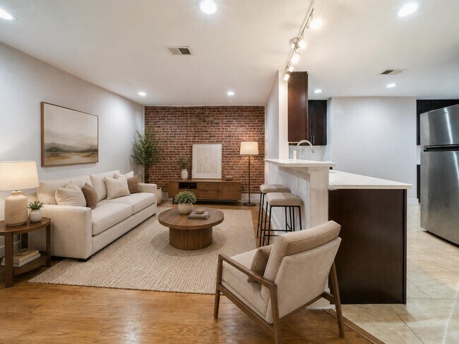 Building Photo - 165 Webster Ave