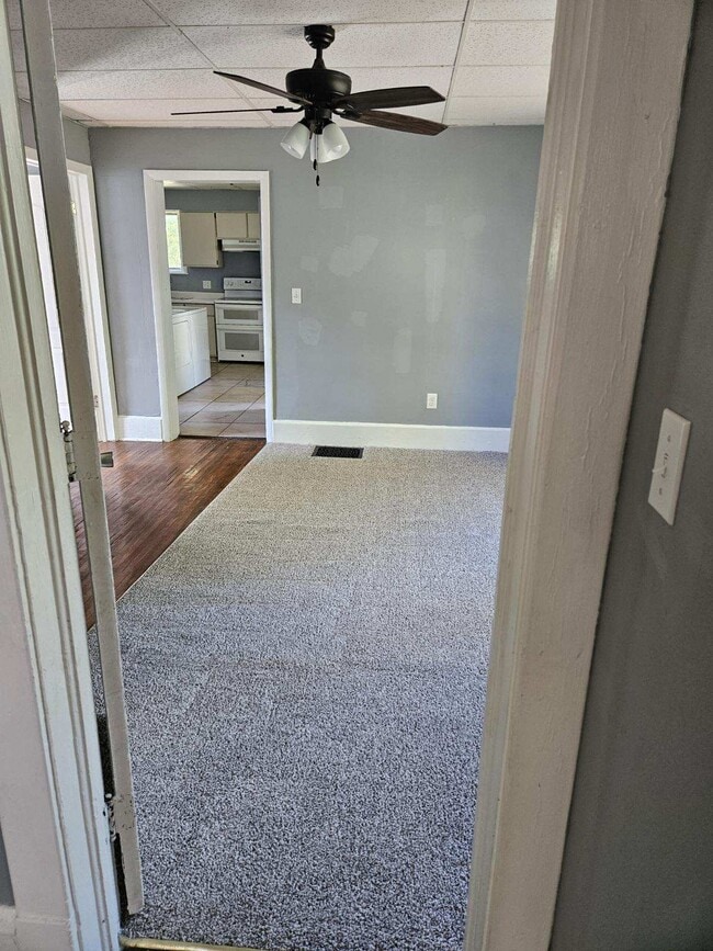 Building Photo - 408 E Jackson St