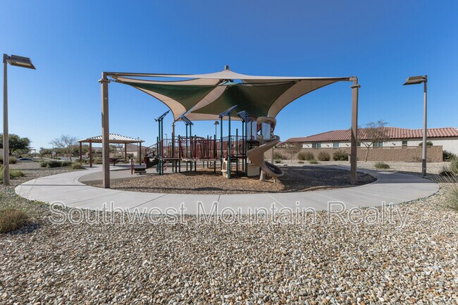 Building Photo - 17809 W Lincoln St