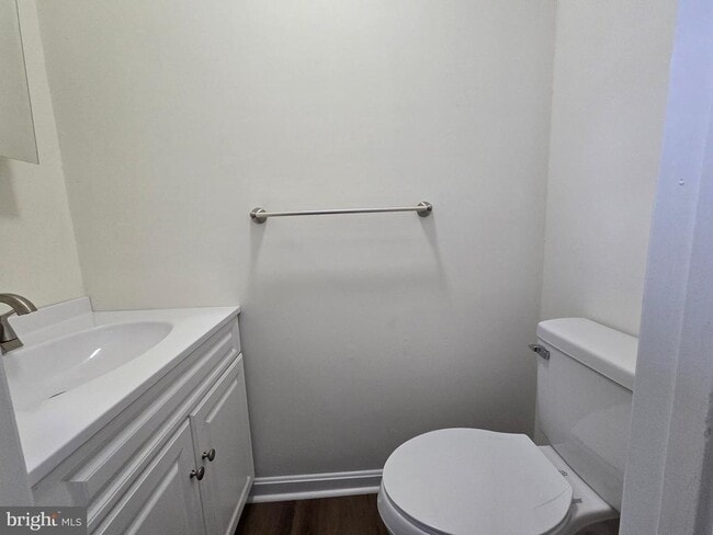 Building Photo - 116 Lowber St