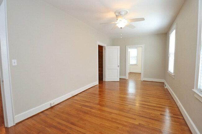 Building Photo - Charming 3 Bedroom, 2 Bathroom on Kilbourn...