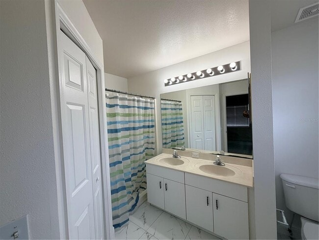 Building Photo - 145 Ocean Bluff Dr