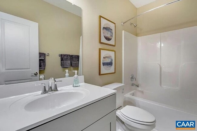 Building Photo - 314 Huntley Ave