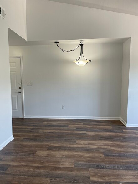 Building Photo - 11901 4th St N