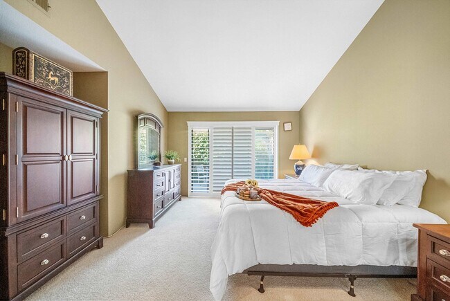 Building Photo - 54780 Shoal Creek