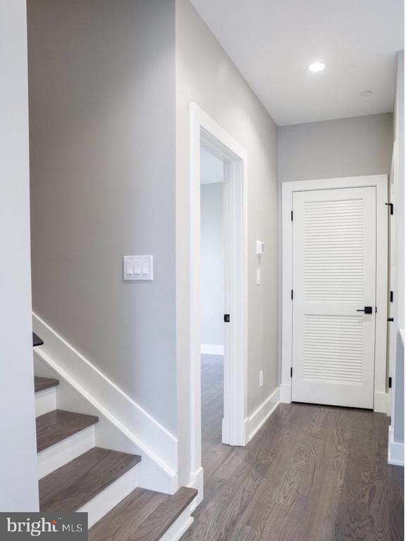 Building Photo - 1701 Trinidad Ave NE