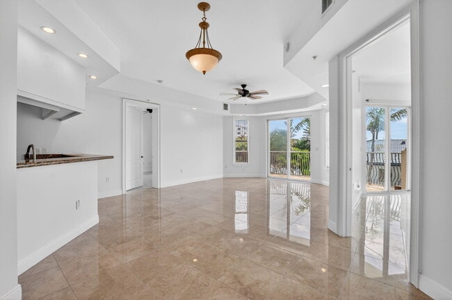 Building Photo - 616 SE 20th Ave