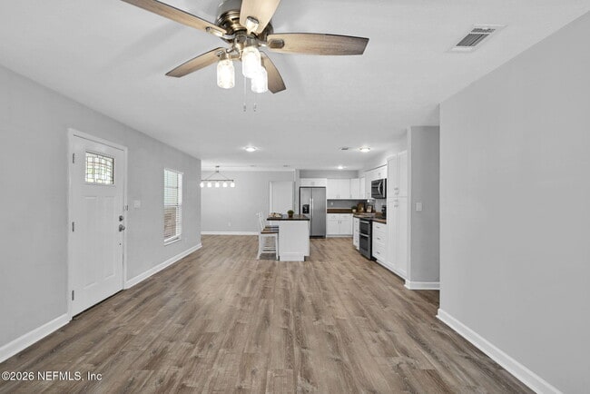 Building Photo - 133 Cll Menendez