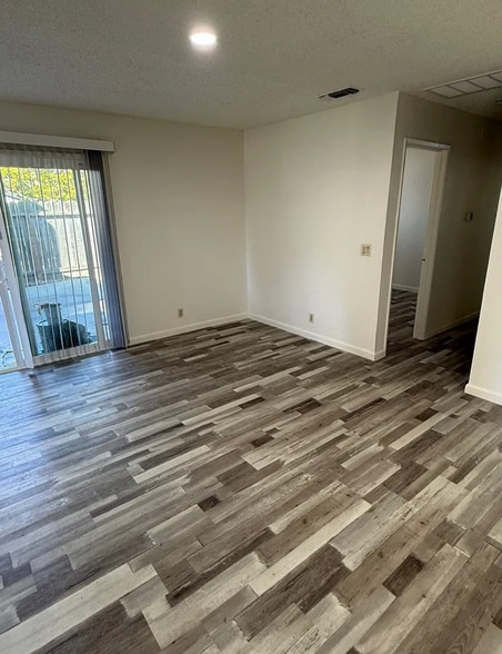 Building Photo - 9652 Lake Natoma Dr