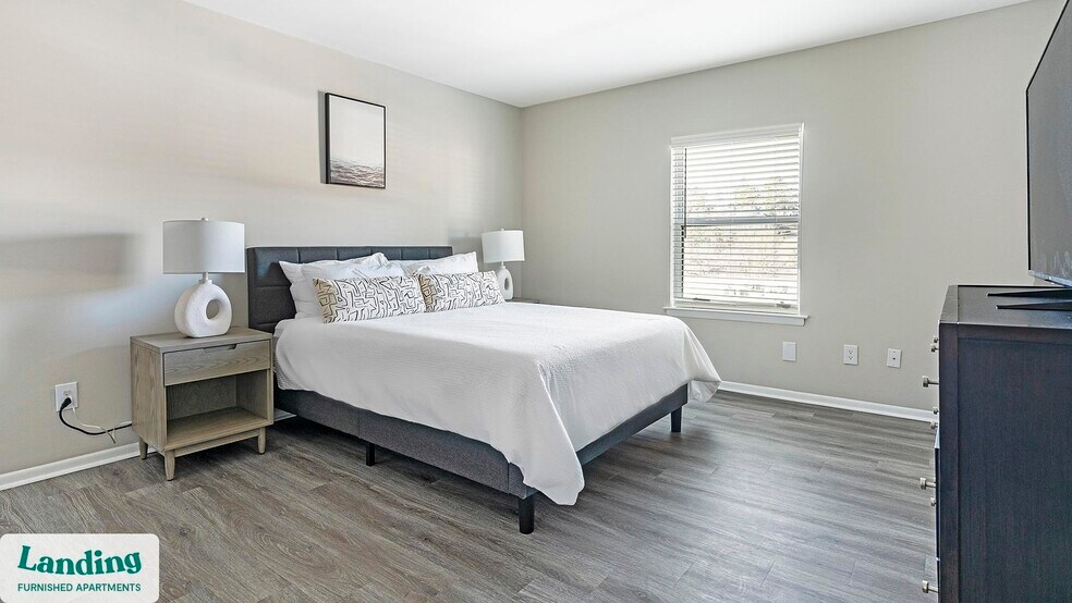 Building Photo - 3450 Manor Dr