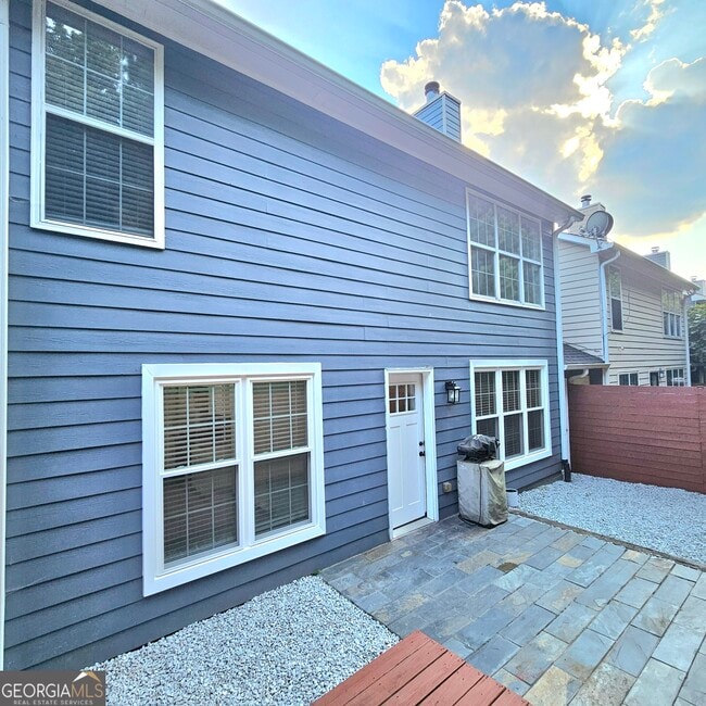 Building Photo - 1308 Gates Cir SE