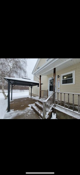 Building Photo - 2494 Hess Rd