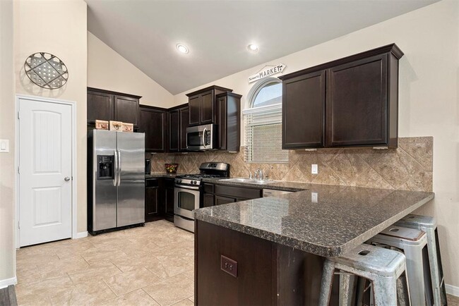 Building Photo - 22538 Valley Canyon